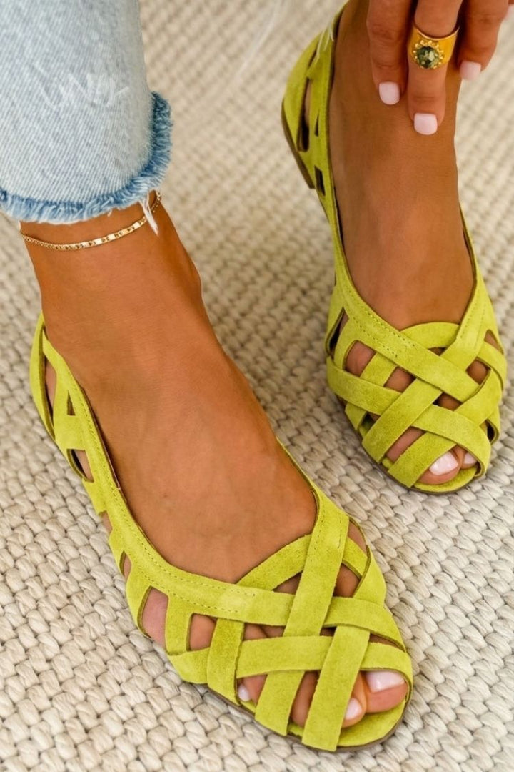 BETTY | Open Toe Flat Cross-Strap Sandals